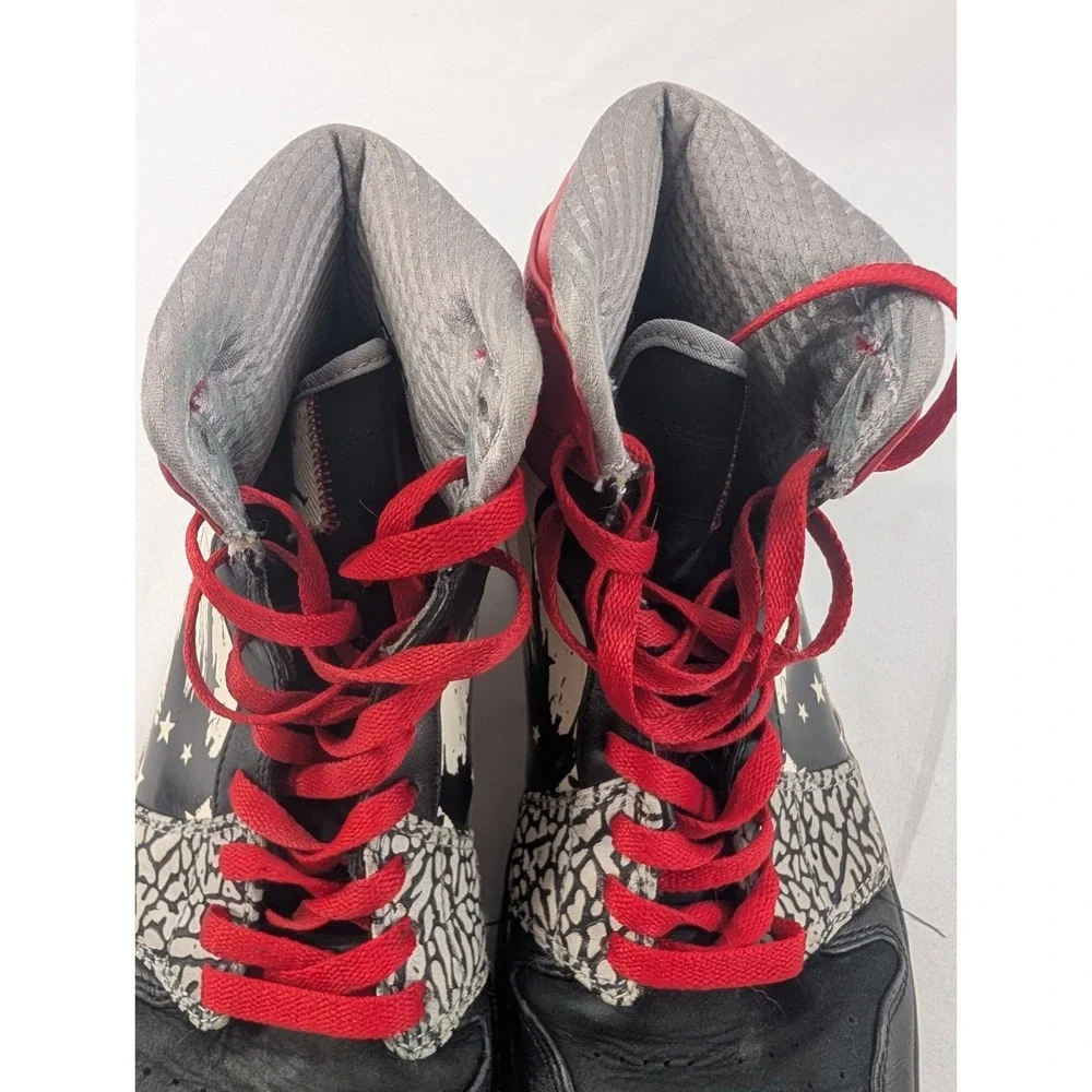Jordan Air Jordan 1‎ Retro High Dave White Wings 2012 Graphic Sneakers Black 9.5